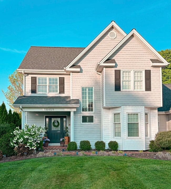 Building Photo - 18459 John Ashley Dr
