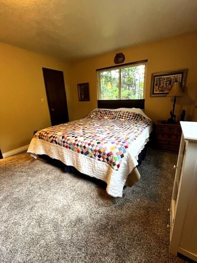 Building Photo - 1334 Straight Creek Dr