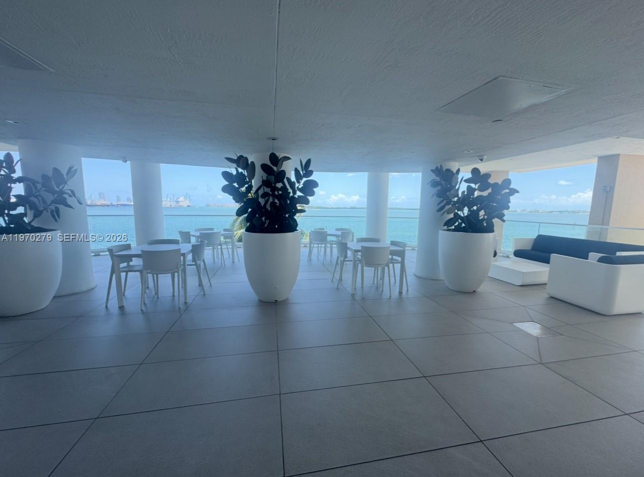 Building Photo - 770 Claughton Island Dr