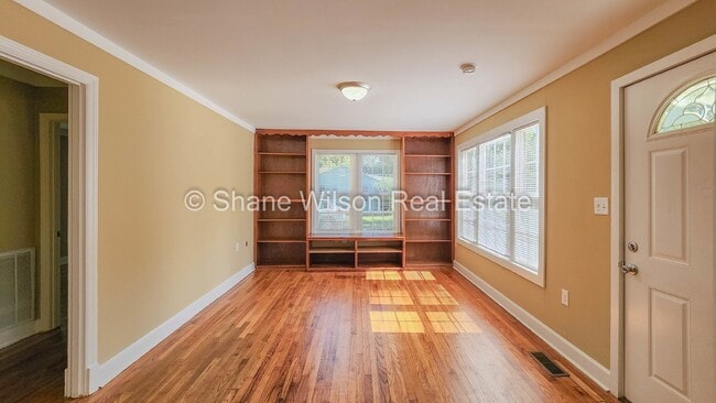Building Photo - Cozy little 1 BR / 1 BA with big yard in Rossville, GA!! This one won't last long, come look at t...