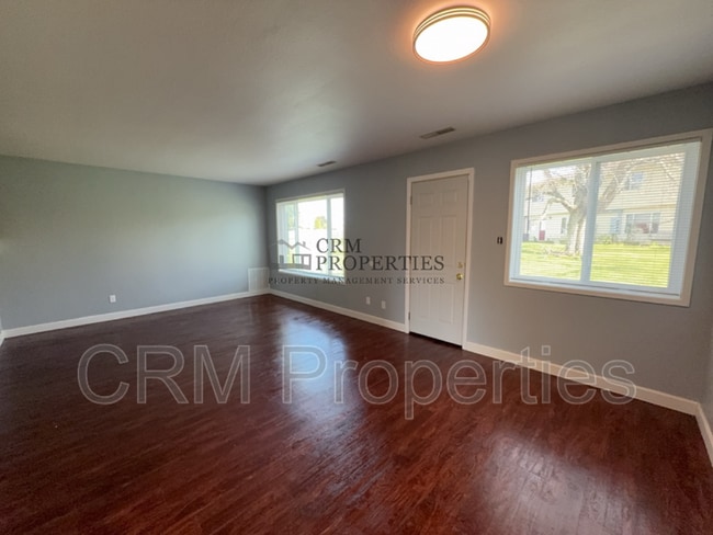 Building Photo - 42024 Hamilton Ct