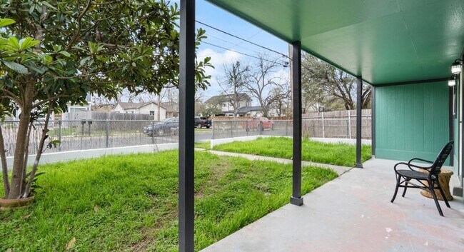 Building Photo - 1118 Ebert Ave