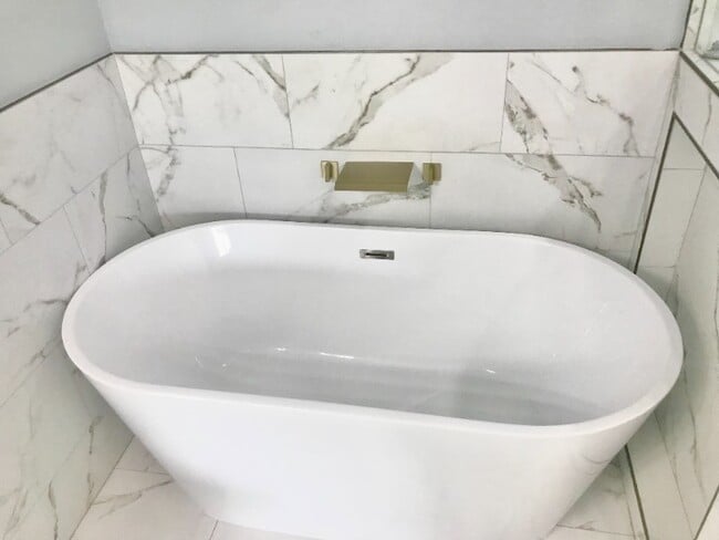 Building Photo - 1839 Dewalt St