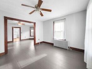 Building Photo - 634 High St