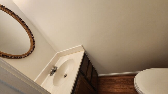 Building Photo - Convenient Location and Great Price!