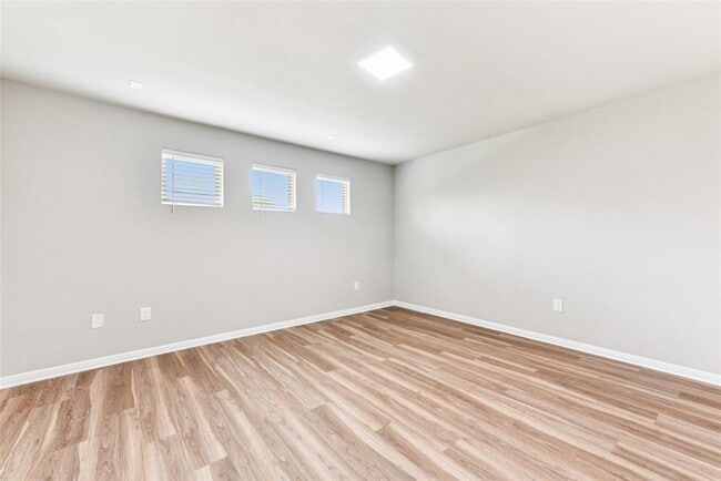 Building Photo - 164 MacArthur Dr