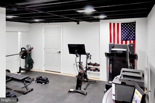 Building Photo - 159 Columbia Ave