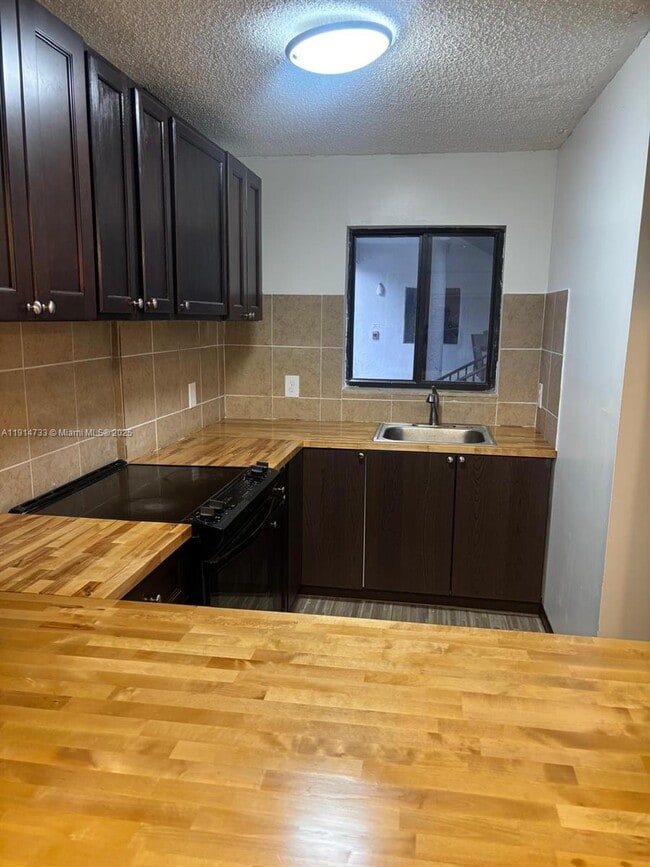 Primary Photo - 2514 Taylor St