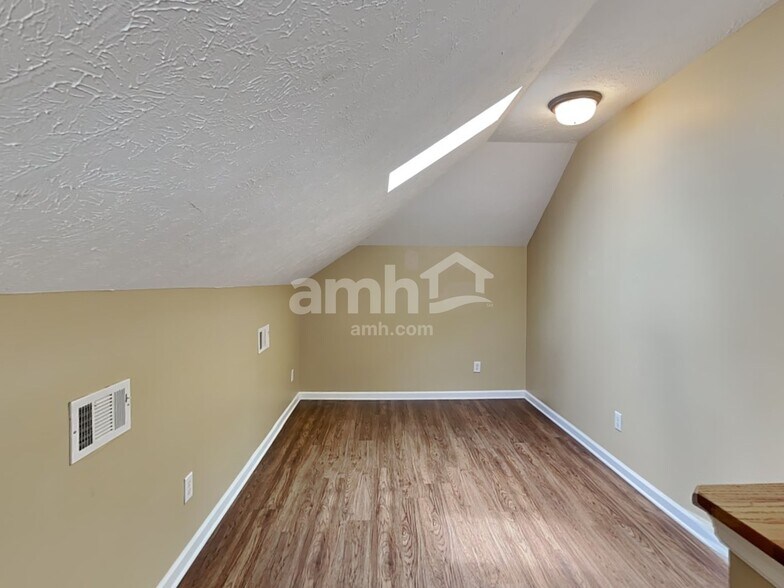 Building Photo - 5283 Catspaw Dr