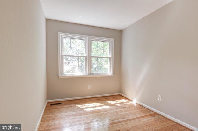 Building Photo - 12227 Ox Hill Rd