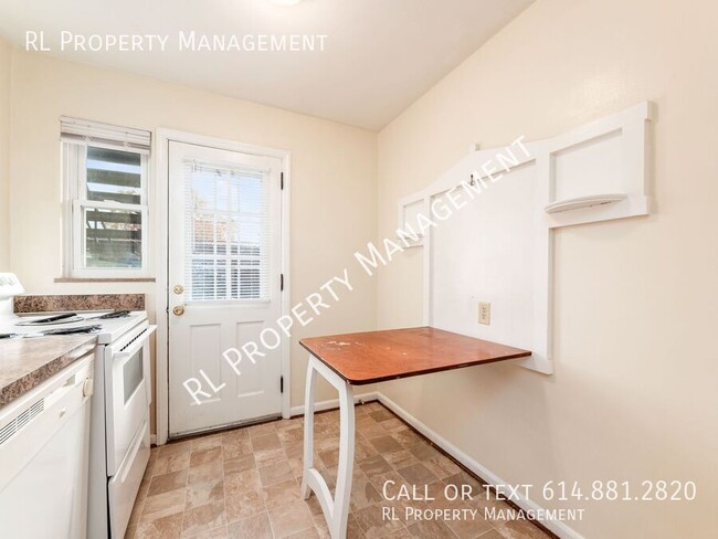 Building Photo - 2 Units Available! Cozy 1 bedroom 1 bathro...