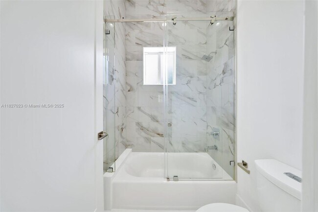 Building Photo - 10203 SW 136th St