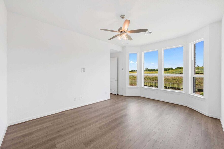 Building Photo - 2901 Black Walnut St