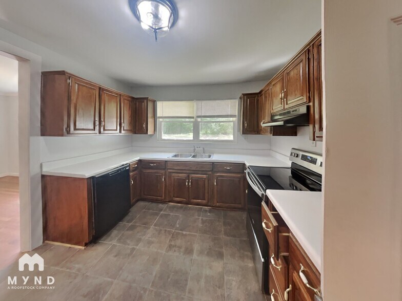 Building Photo - 724 Park Ln