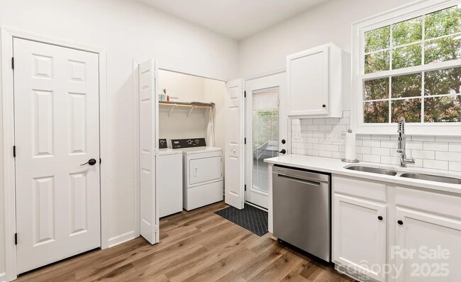 Building Photo - 2269 Winthrop Chase Dr
