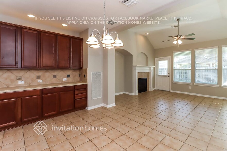 Building Photo - 51 Marblewood Pl