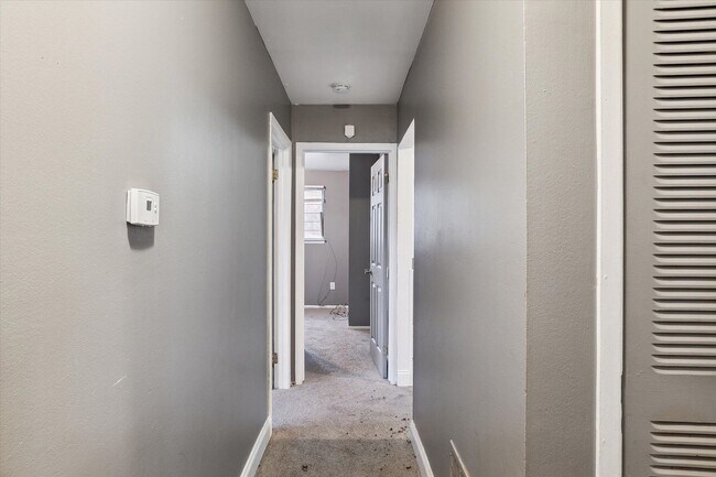 Building Photo - 16800 Wormer Ave