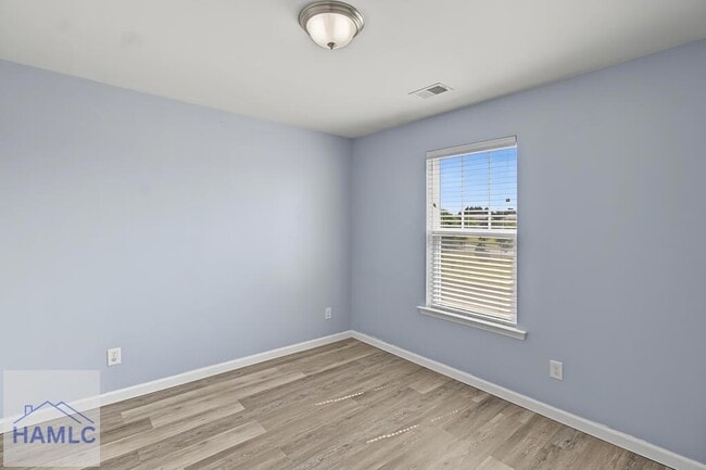 Building Photo - 141 Davila St