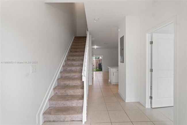 Building Photo - 26487 SW 148th Ave