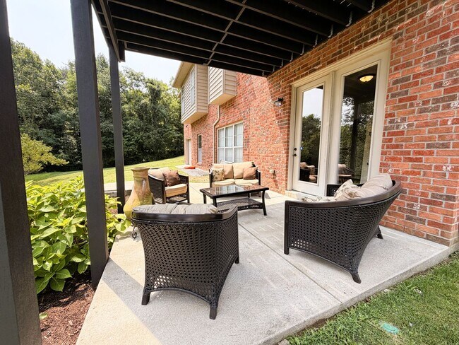 Building Photo - 8123 Autumn Dr