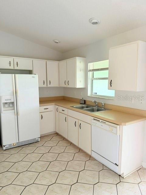 Building Photo - 98 Rickenbacker Dr