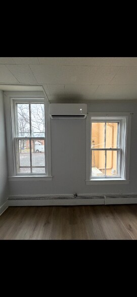 Building Photo - 313 North St