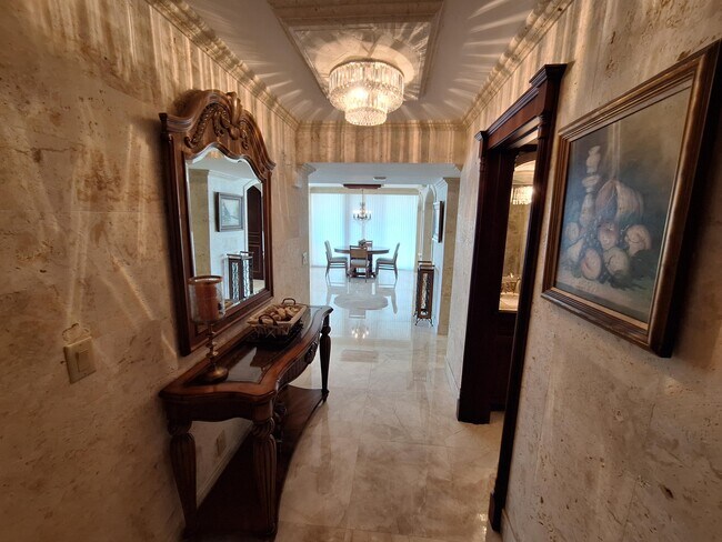 Building Photo - 3400 N Ocean Dr