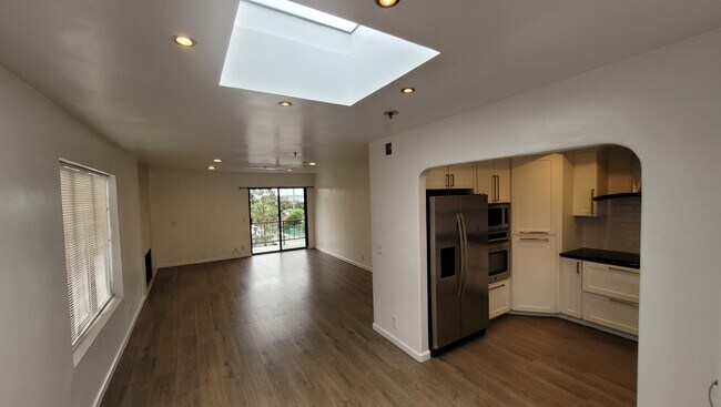 Building Photo - 5780 Friars Rd