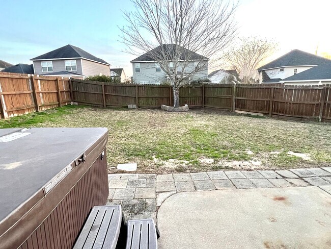 Building Photo - 702 Wickham Dr