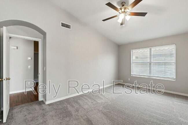 Building Photo - 12568 W Almeria Rd