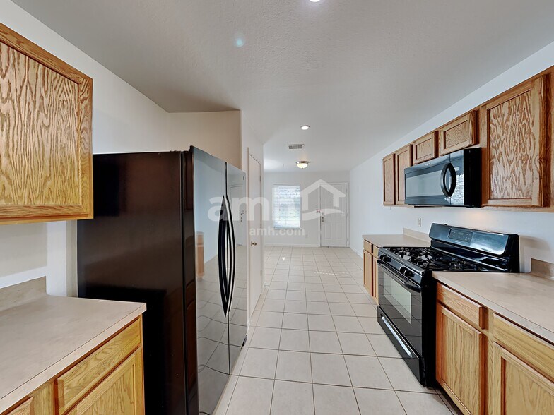 Building Photo - 21447 Hannover Grove Ln