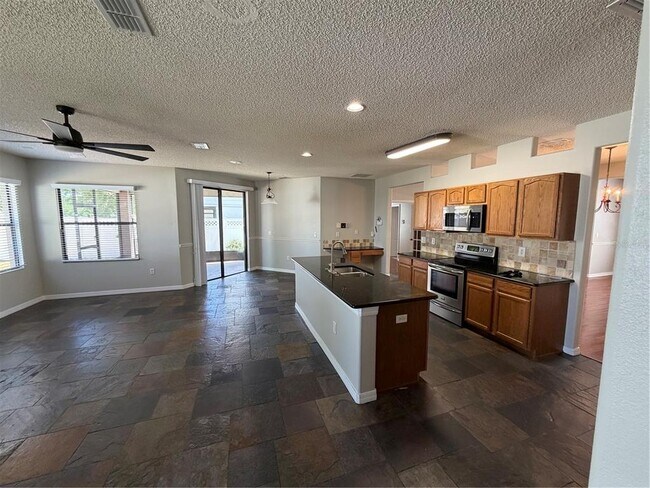 Building Photo - 2831 Village Pine Terrace