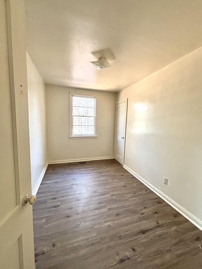 Building Photo - 117 Kenmont St