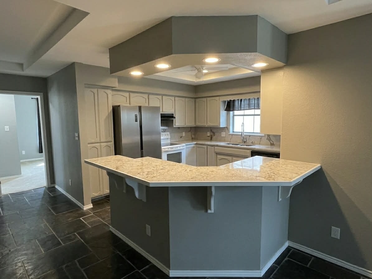 Building Photo - 1601 Debby Ln