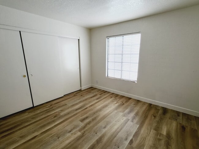 Building Photo - 2617 S Durango Dr