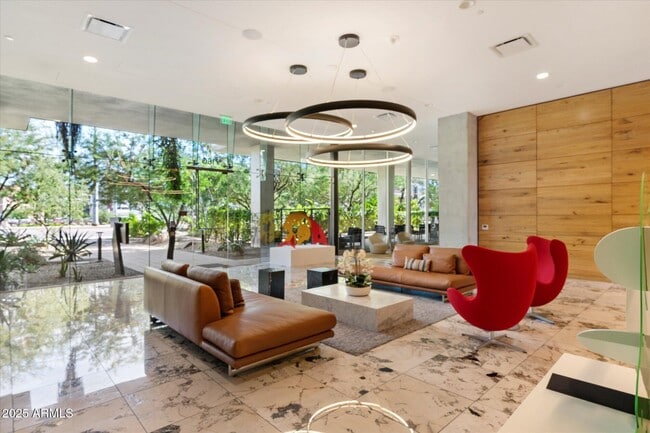 Building Photo - 7180 E Kierland Blvd