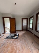 Building Photo - 75 2nd St