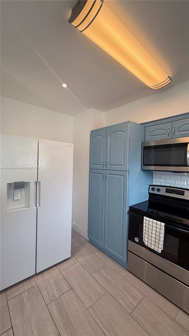 Building Photo - 630 79th St