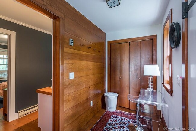 Building Photo - 5 Stone House Rd