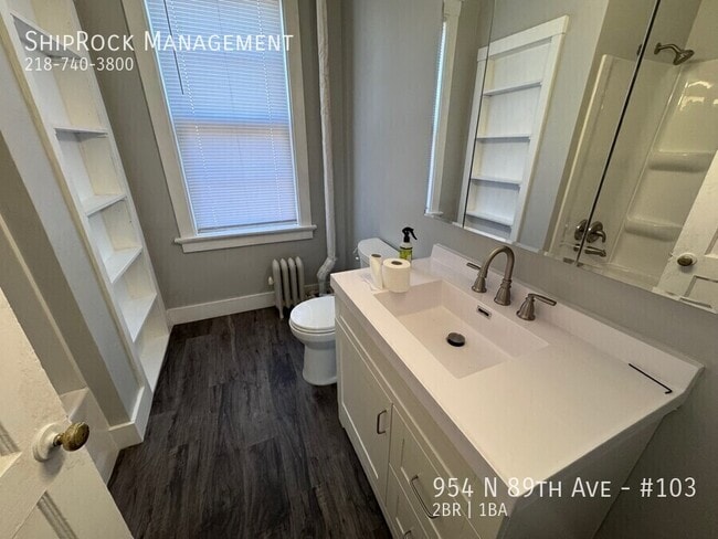 Building Photo - 954 89th Ave W