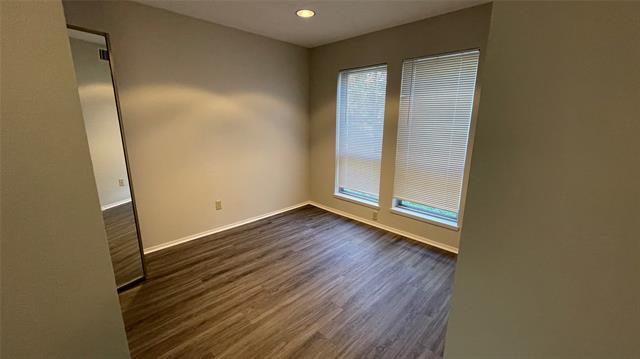 Building Photo - 3201 Willow Bend Ct
