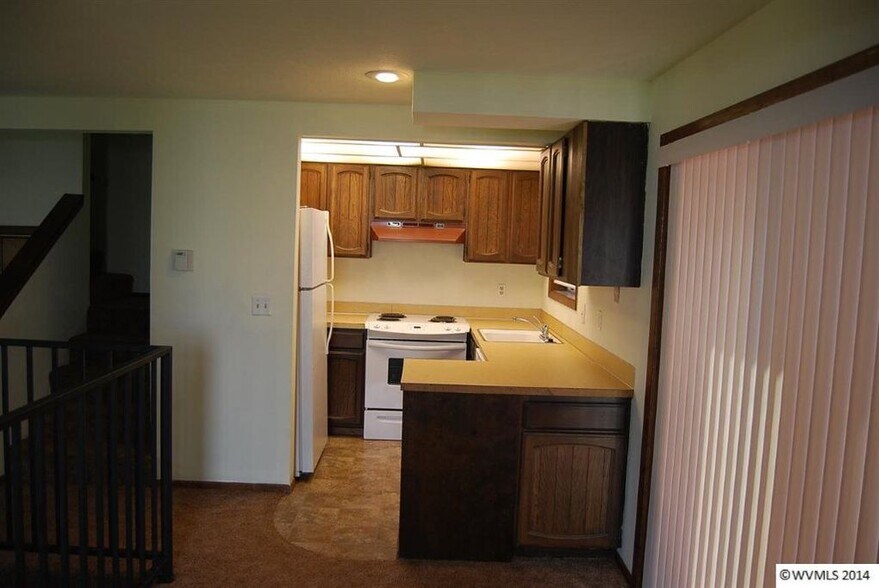 Building Photo - 6075 Fircrest St SE