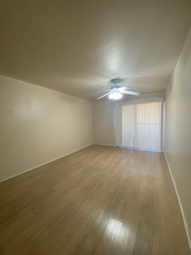 Master Bedroom - 1331 W Baseline Rd