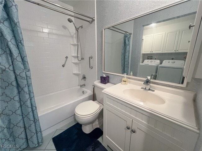 Building Photo - 1426 Park Shore Cir