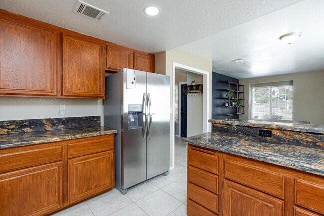 Building Photo - 9817 Dardanelle Ct