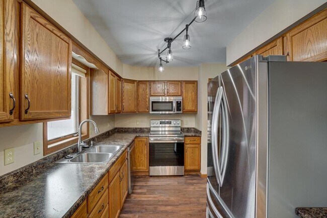Building Photo - 3601 Basalt Ln