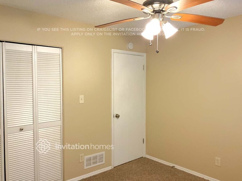 Building Photo - 1093 Sandalwood Dr