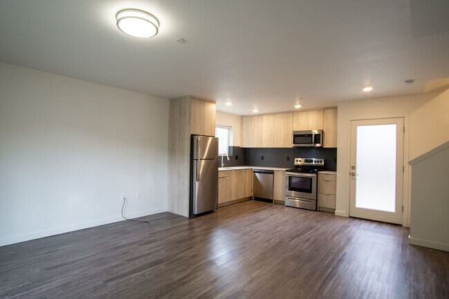 Building Photo - Stylish + Modern Corner 2-Bedroom Townhouse!