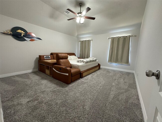 Building Photo - 15515 Sailpoint Ln