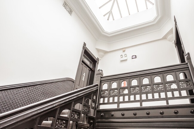 Building Photo - 46 E Chicago Ave